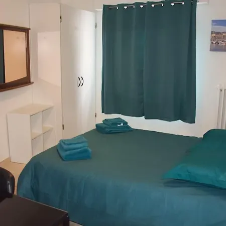 4 Pieces A - 20 Min De La Apartamento